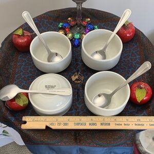 ONEIDA’s STACKABLE Buffalo Cream White Bouillon Bowl Set w/Bouillon Spoons 8 pcs